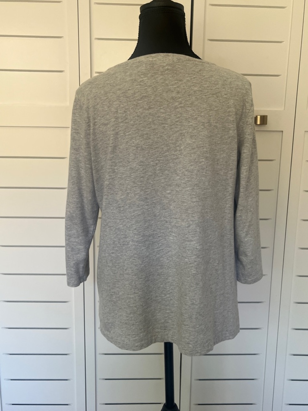 Chico's Zenergy Gray Tunic Tee Navy Floral Print P1 - Picture 11 of 15